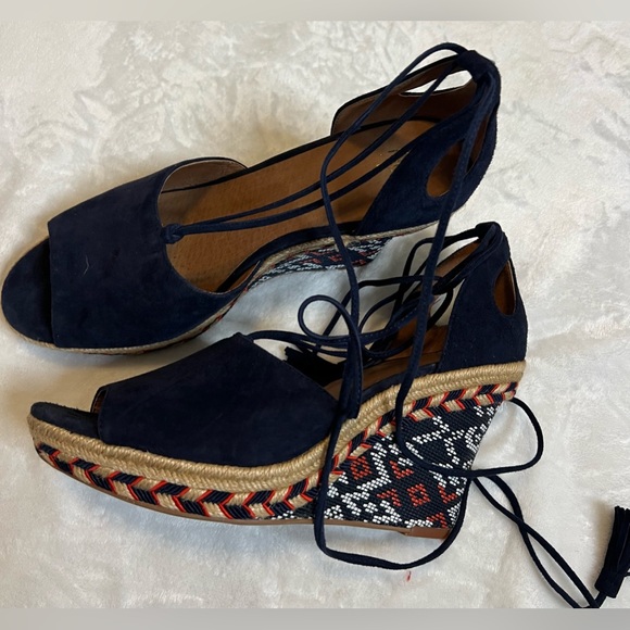 Cabi 6001 Navy Blue Suede Isla Tassel Ankle Tie Espadrille Wedges Size 8.5 - Picture 3 of 6